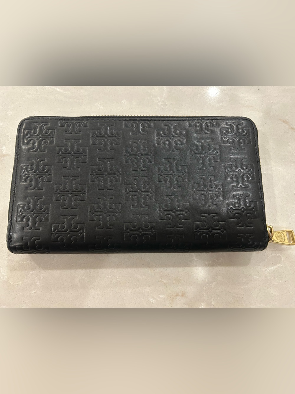 LIKE NEW! Tory Burch Black Embossed Logo Zip Wallet with Gold Hardware.